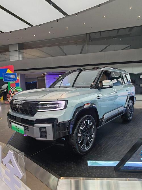 重庆107比亚迪方程豹硬派越野的爆款，英菲尼迪35周年与你共成长